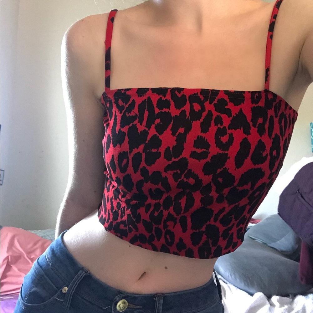Red cheetah print tank top